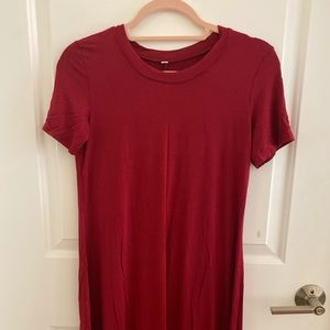 Skater dress in Maroon.